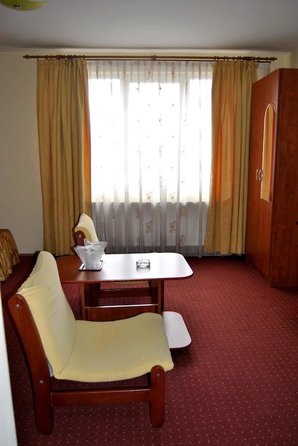 Отель Hotel Delaf Клуж-Напока-36
